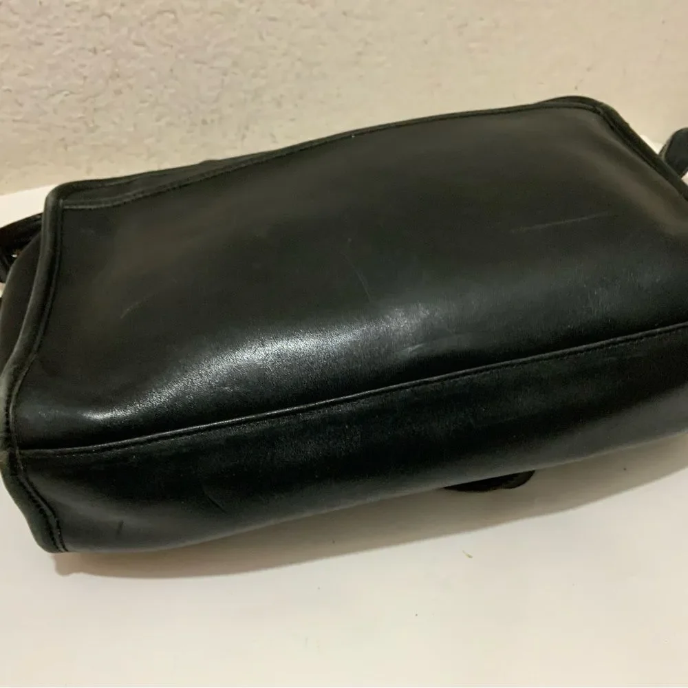 COACH Black Leather Shoulder Crossbody Strap Purse 1980s